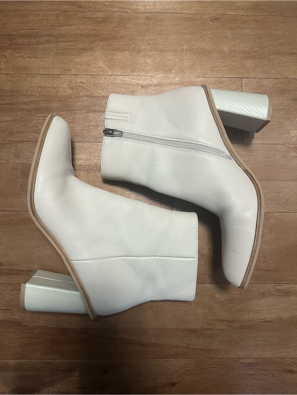 Dolce Vita White Leather Block Heel Ankle Booties